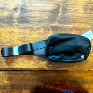 HARD TO FIND Lululemon Everywhere Belt Bag